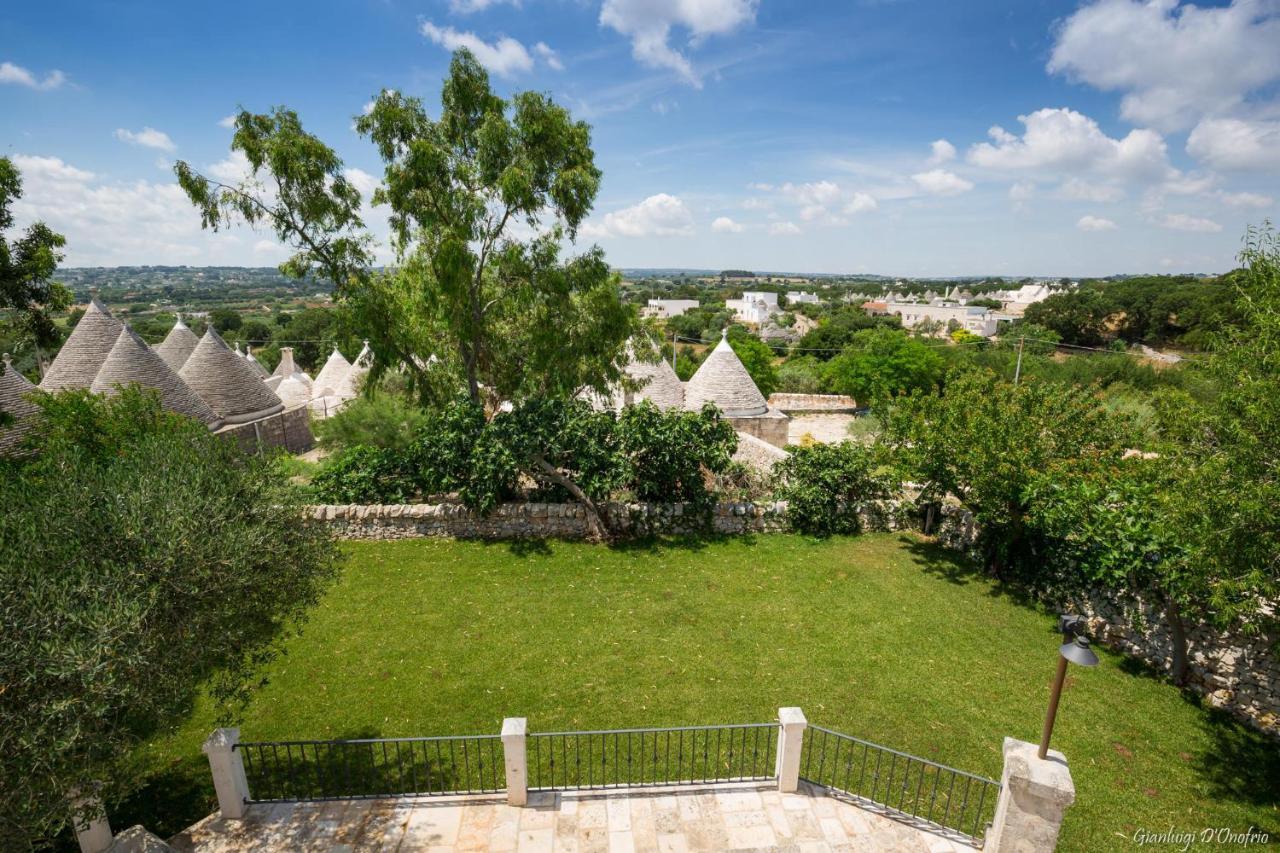 Trulli Angela